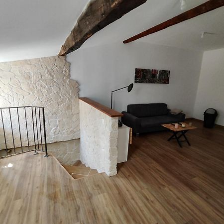 Petit Coin De Paradis Apartment Aups Exterior photo